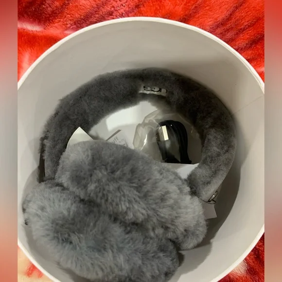 UGGS grey Bluetooth ear muffs